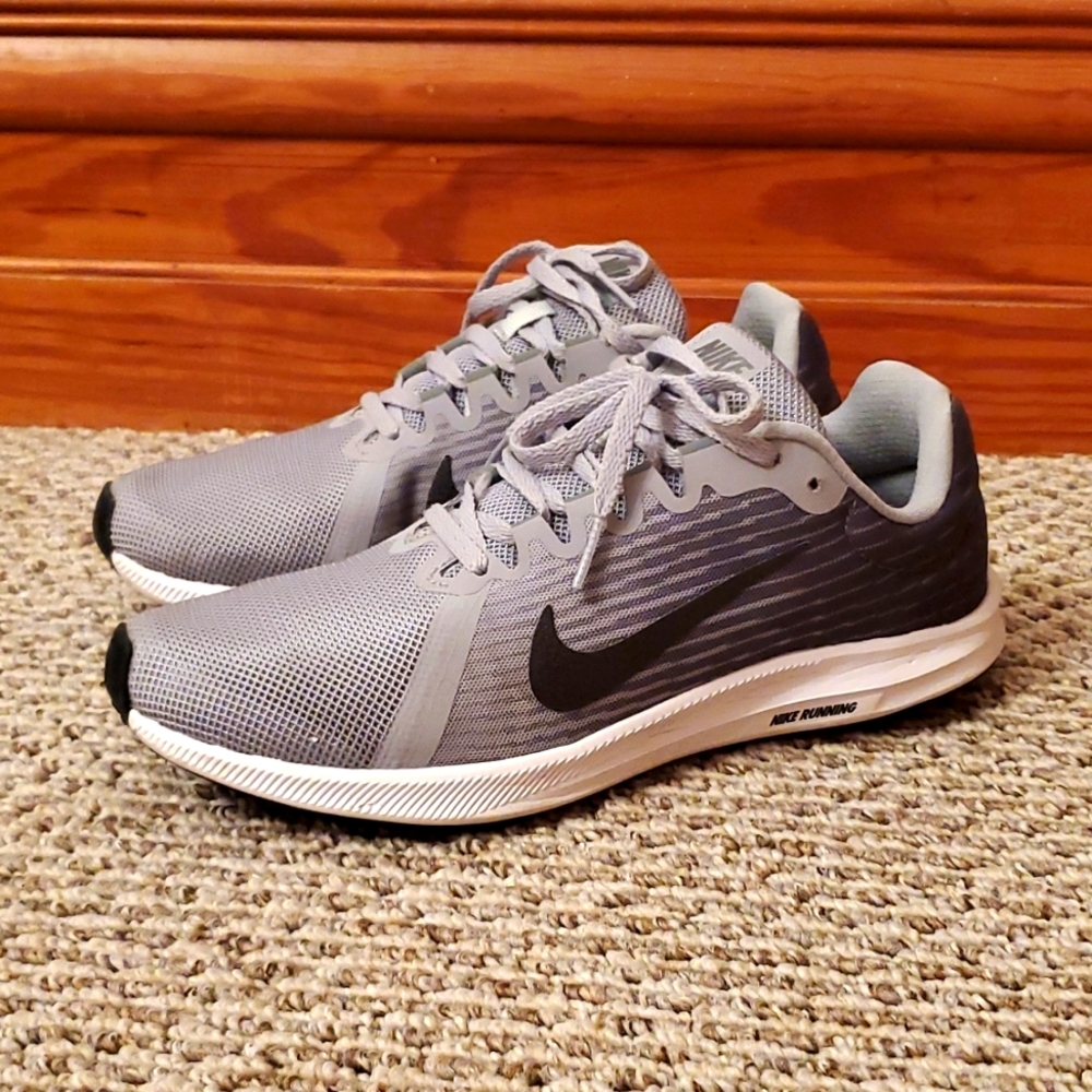 Nike running shoes, Size 8, Grey